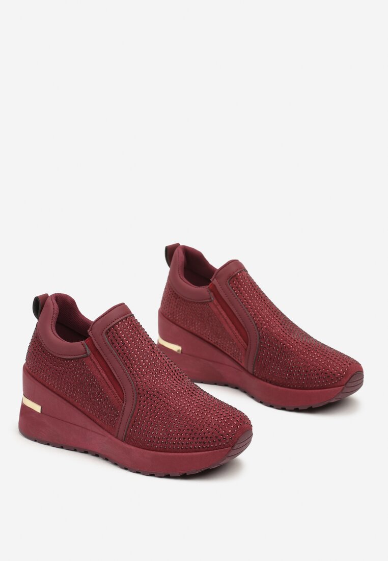 Bordowe Sneakersy na Koturnie Ozdobione Cyrkoniami i Metaliczną Wstawką Lobora