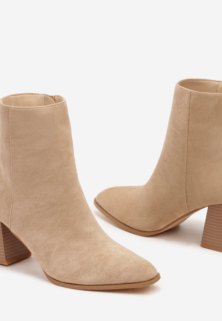 Botine Rievaa Bej