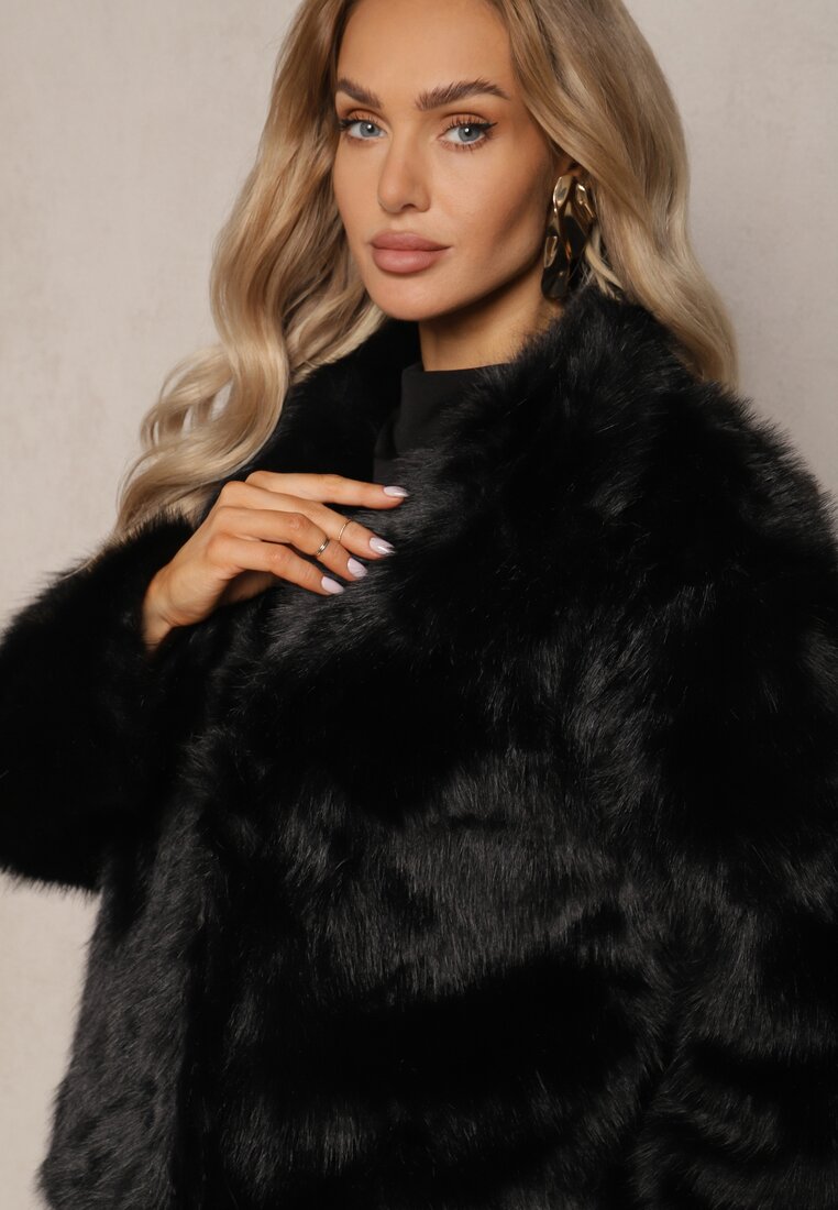 Czarna Kurtka Futrzana w Eleganckim Stylu na Napy Vortana