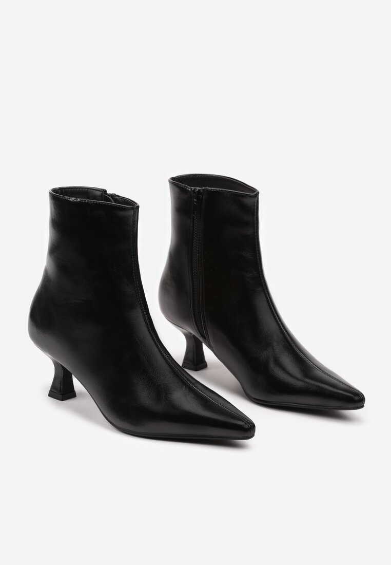 Czarne Botki ze Szpiczastym Noskiem o Eleganckim Fasonie z Obcasem Typu Kaczuszka Somelia