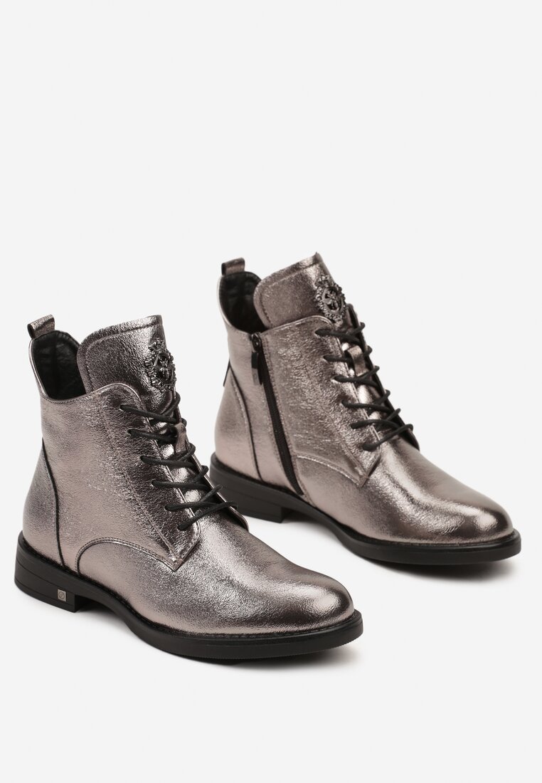 Botine Argintii