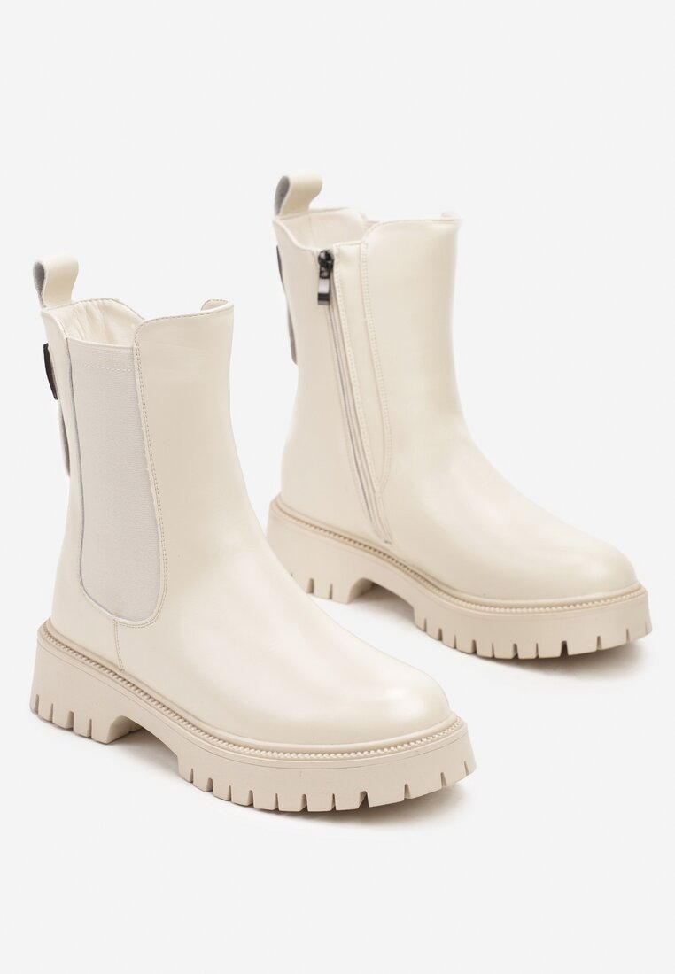 Botine Naritana Bej