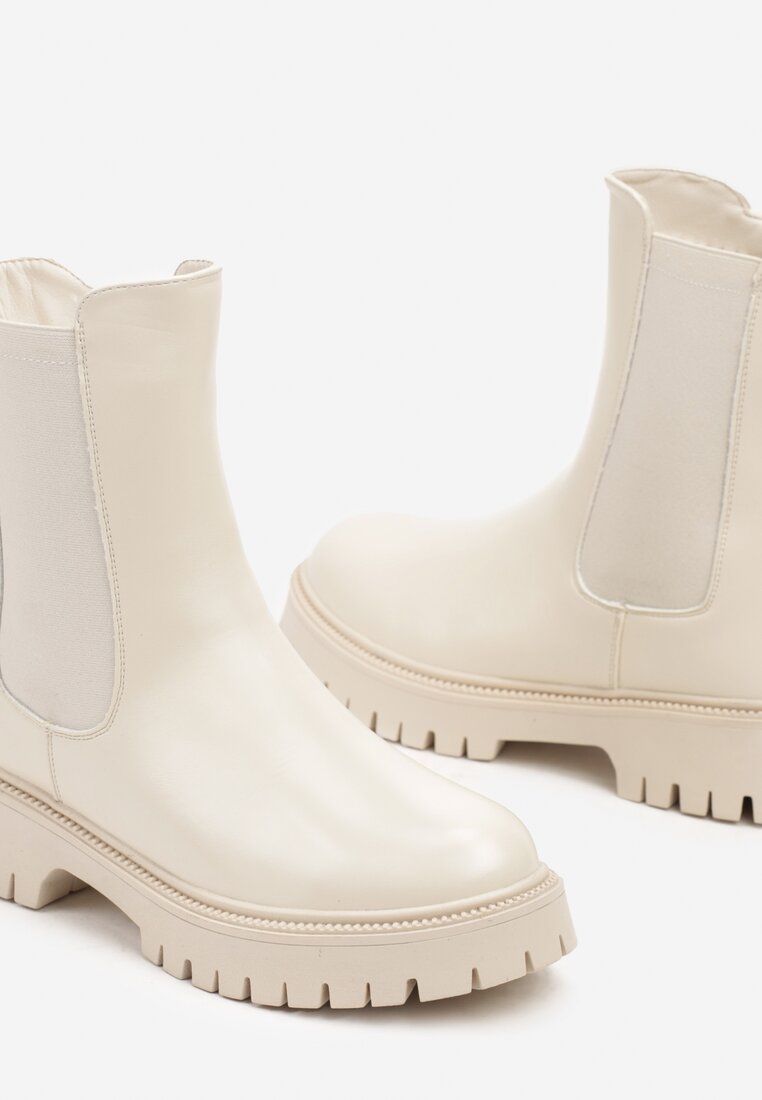 Botine Naritana Bej