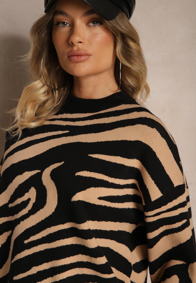 Brązowo-Czarny Sweter o Klasycznym Kroju w Print w Zebrę Venitia