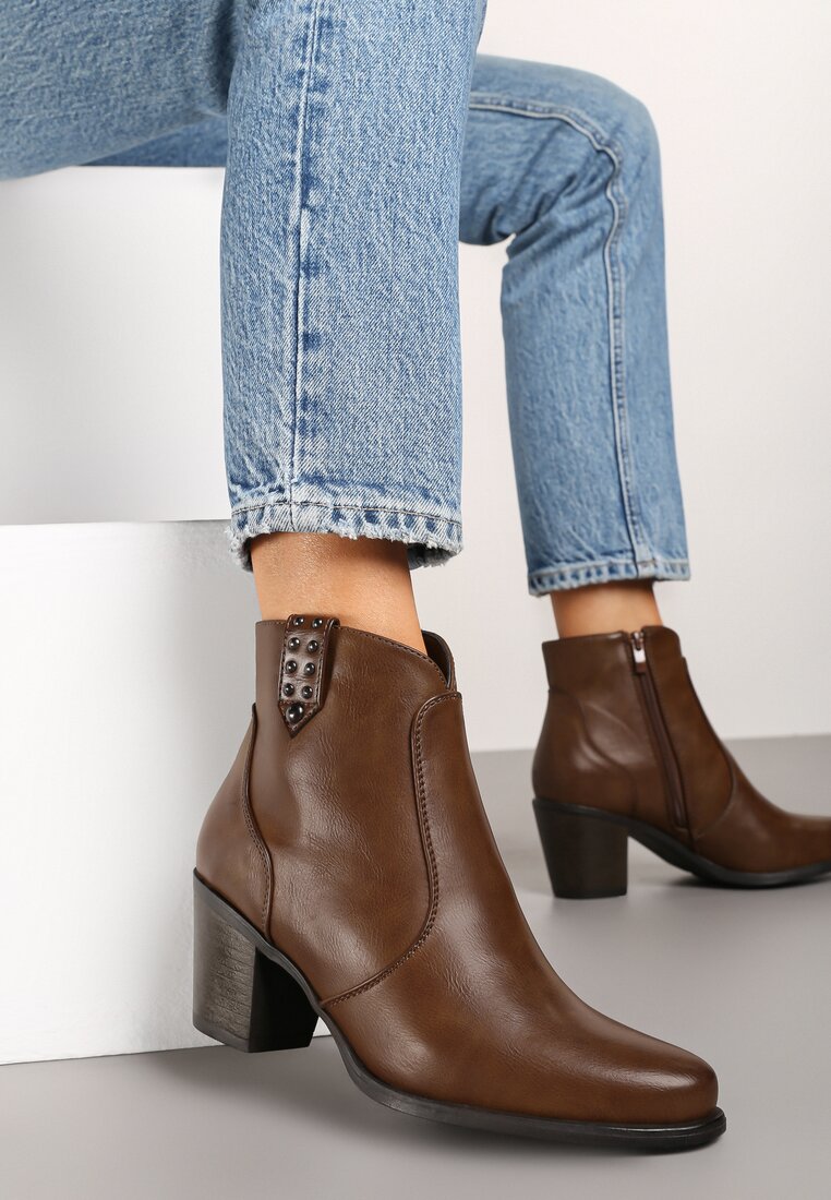 Botine Elzinna Maro