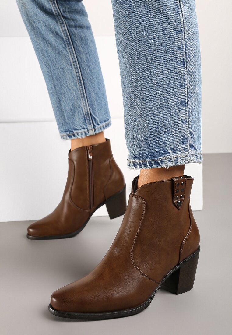 Botine Elzinna Maro
