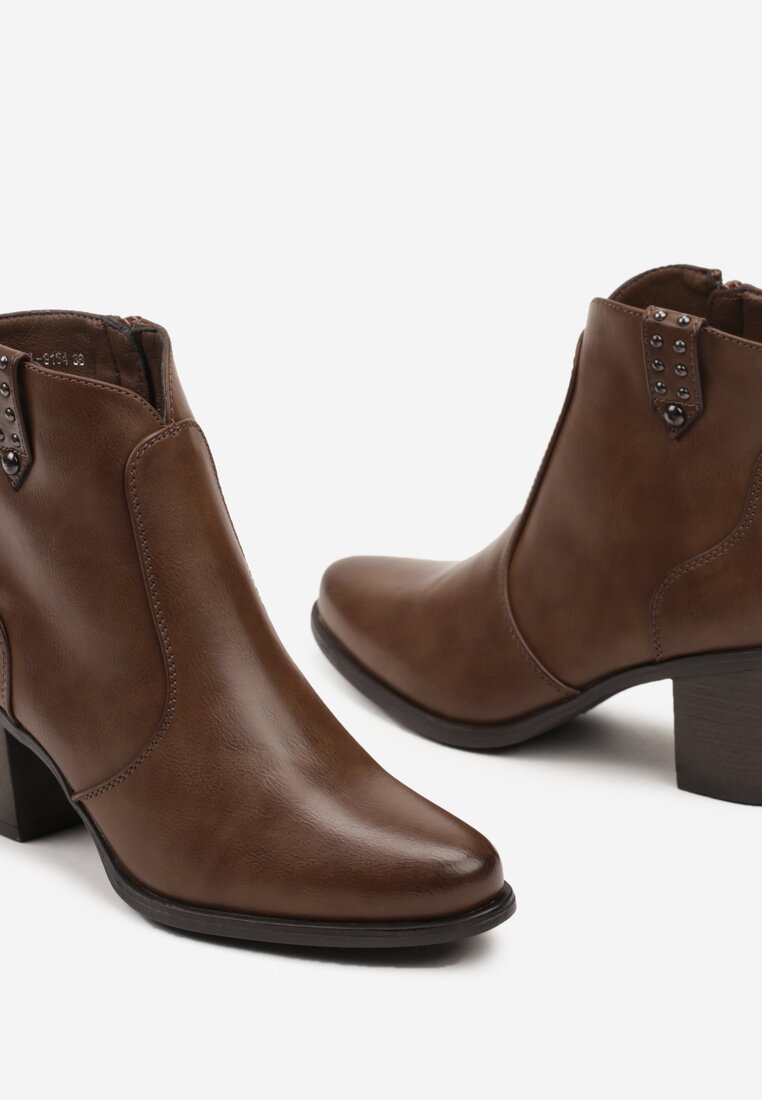 Botine Elzinna Maro