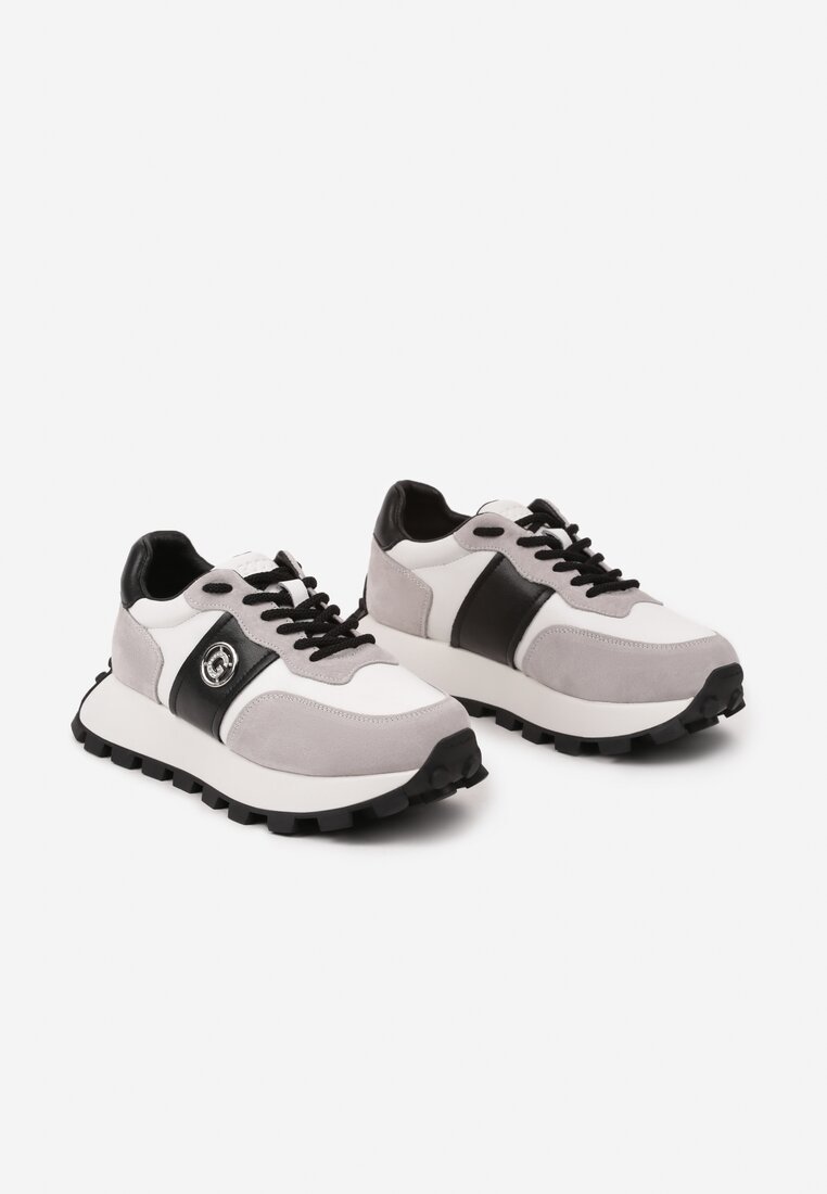 Szaro-Czarne Sneakersy na Platformie ze Skóry Naturalnej Ozdobione Metaliczną Aplikacją Realith