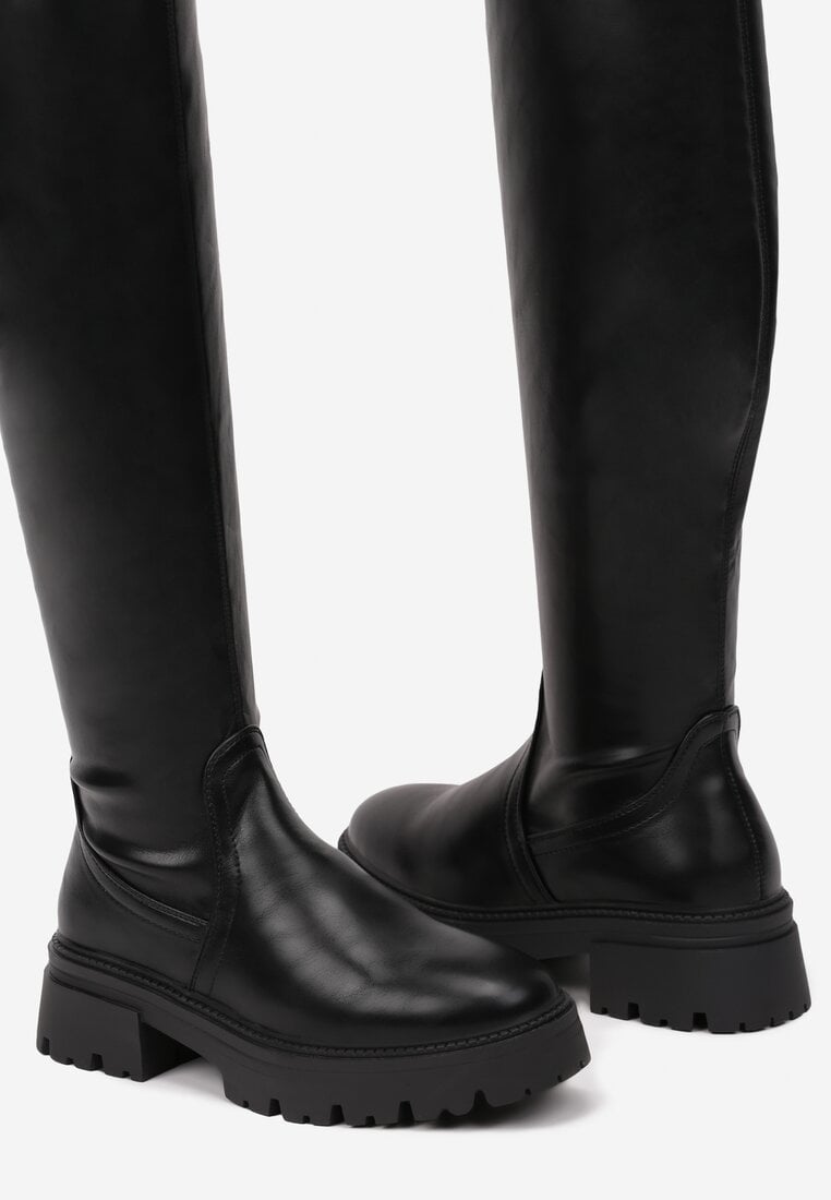 Czarne Kozaki z Przylegającą Cholewką za Kolano Resiera