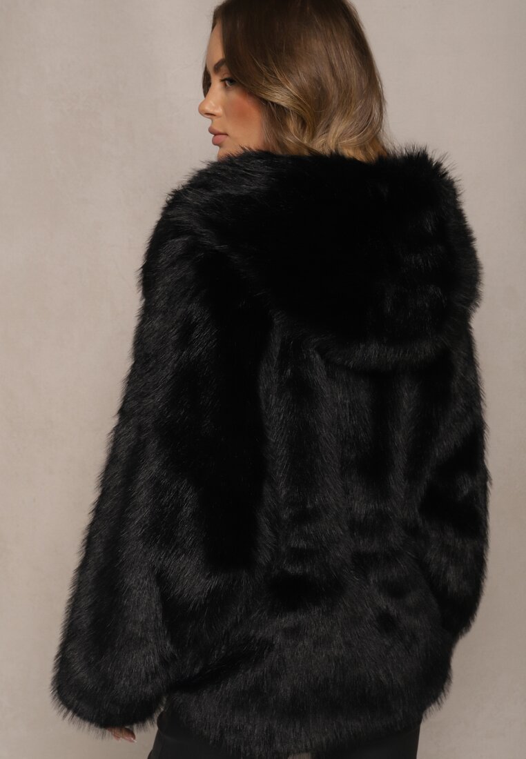 Czarna Kurtka Futerko w Eleganckim Stylu Vortilae