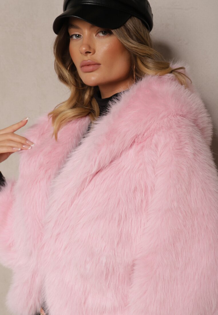 Różowa Kurtka Futerko w Eleganckim Stylu Vortilae