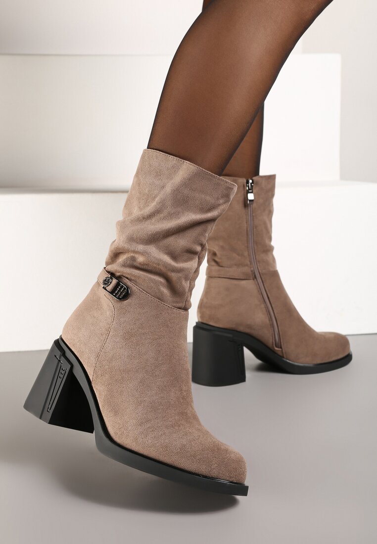 Botine Nialora Bej