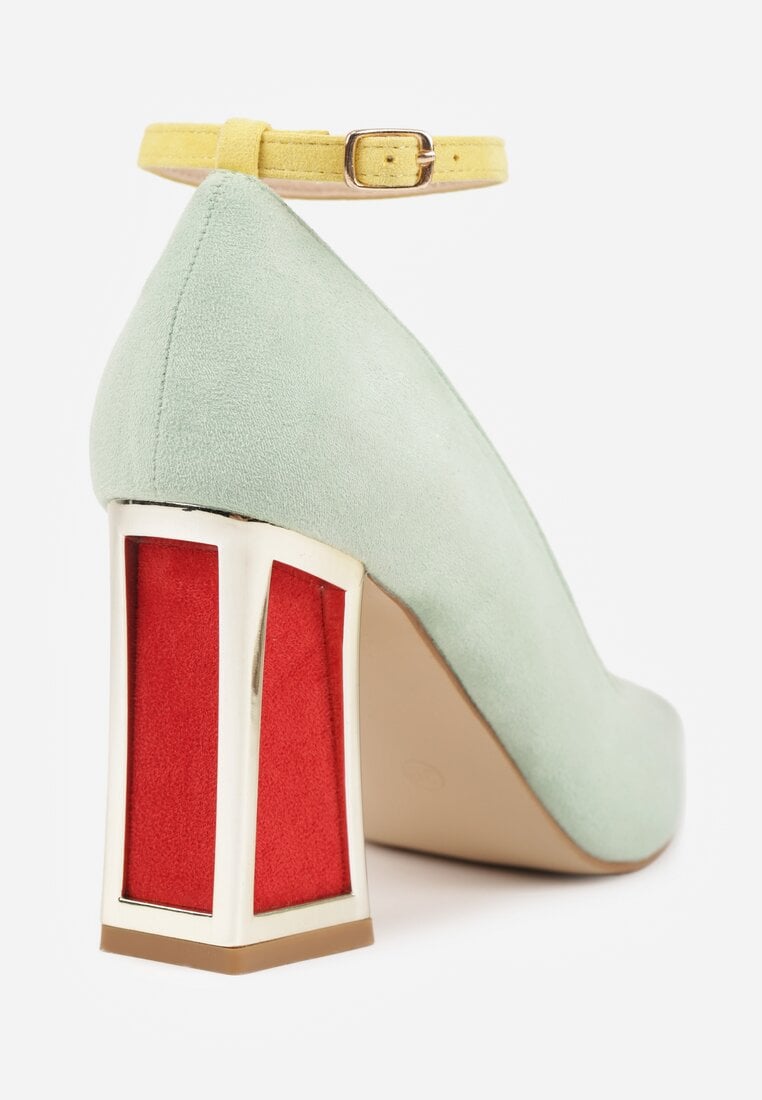 Jasnozielone Czółenka na Słupku Ozdobione Paskiem i Metaliczną Aplikacją Lannethe