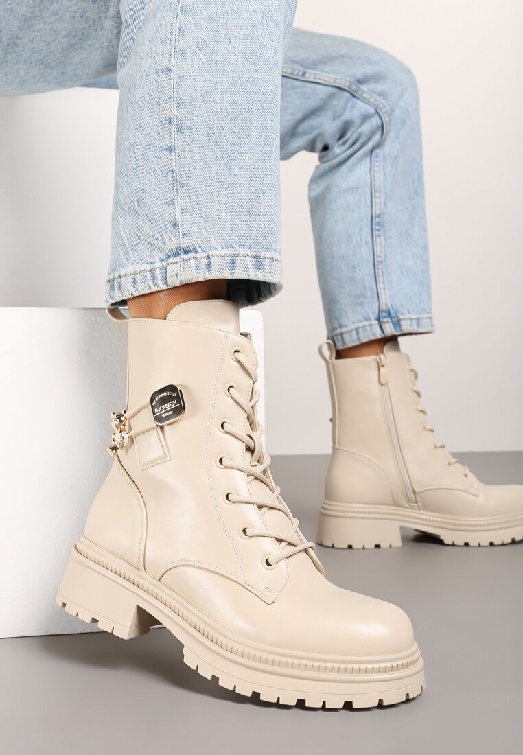 Botine Linnaviae Bej
