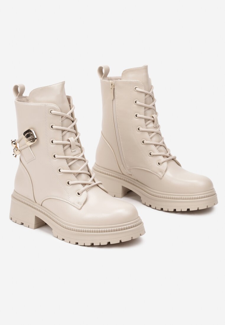 Botine Linnaviae Bej