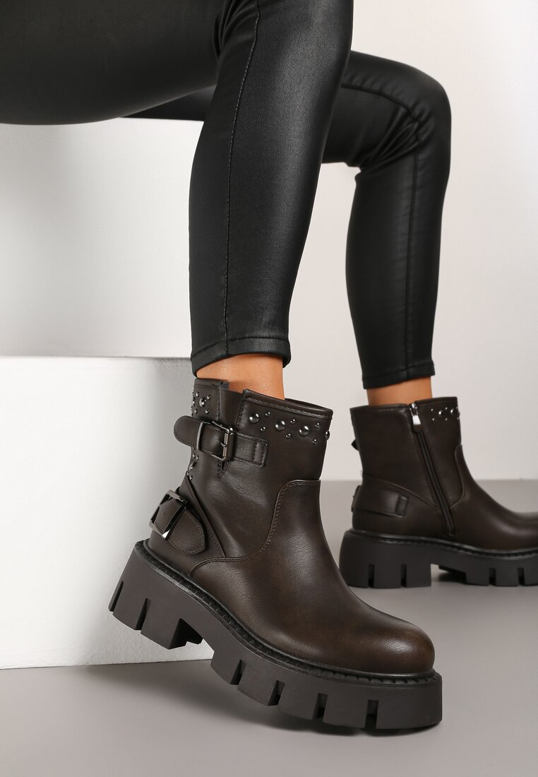 Botine Esarindra Bej