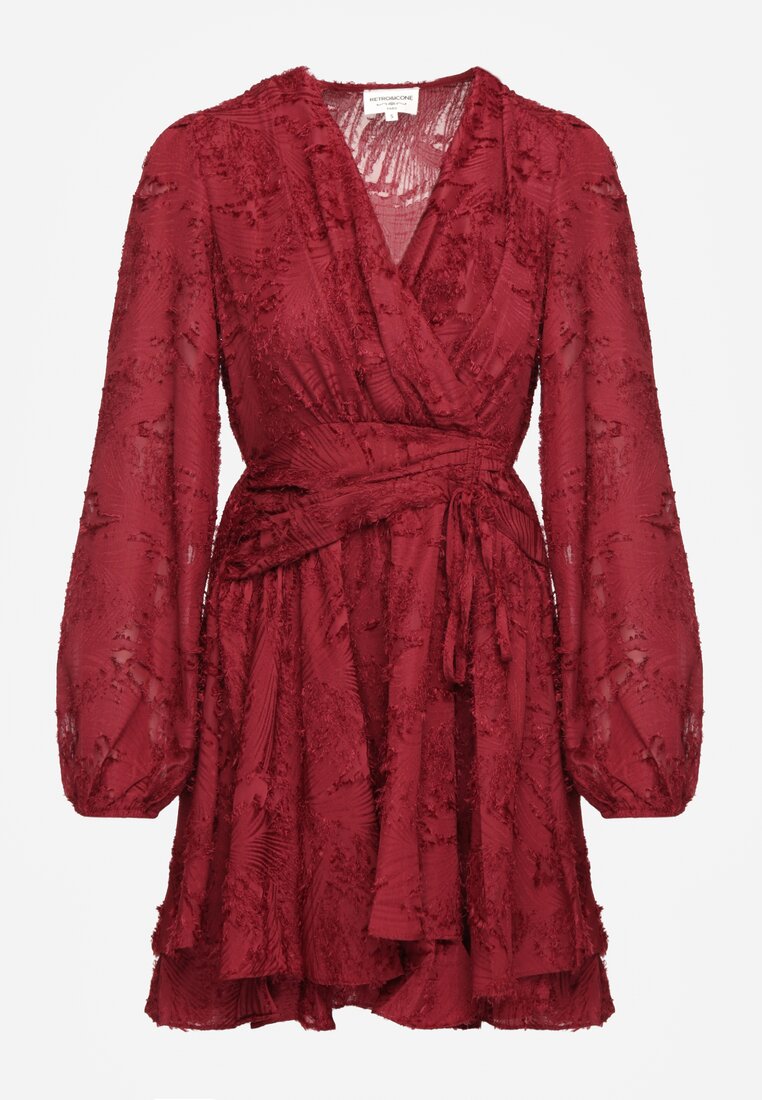 Bordowa Sukienka Koktajlowa z Modnym Marszczeniem i Nitkami Gorena