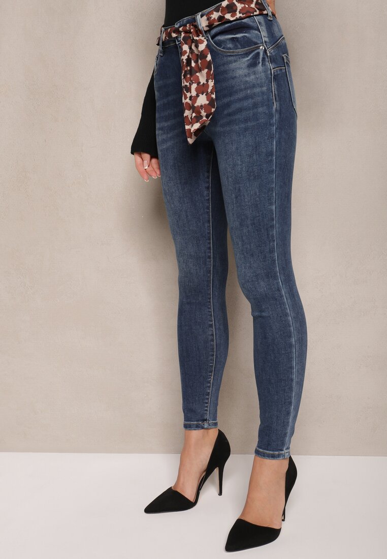 Niebieskie Jeansy Skinny z Efektem Push Up i Wiązanym Paskiem w Cętki Tenamia