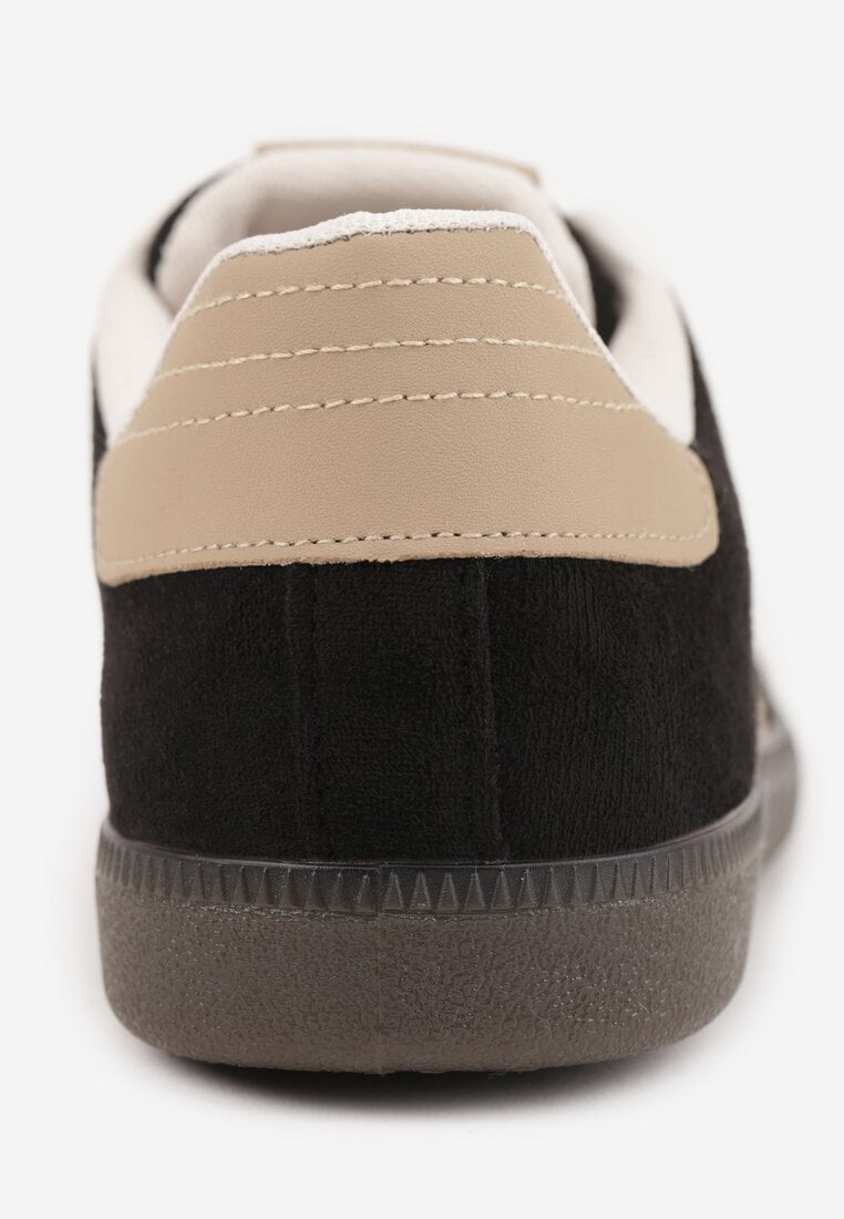 Sneakers Pemeriana Negri