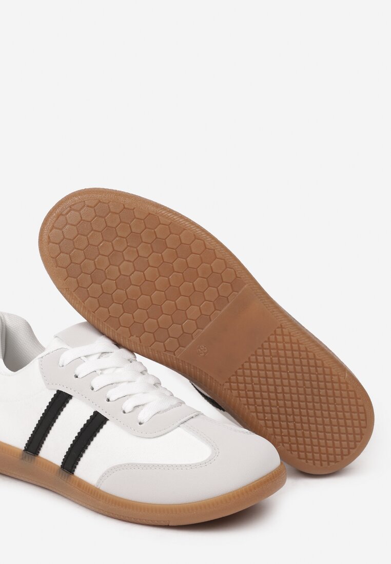 Białe Casualowe Sneakersy z Ekozamszu na Płaskiej Podeszwie Pemeriana