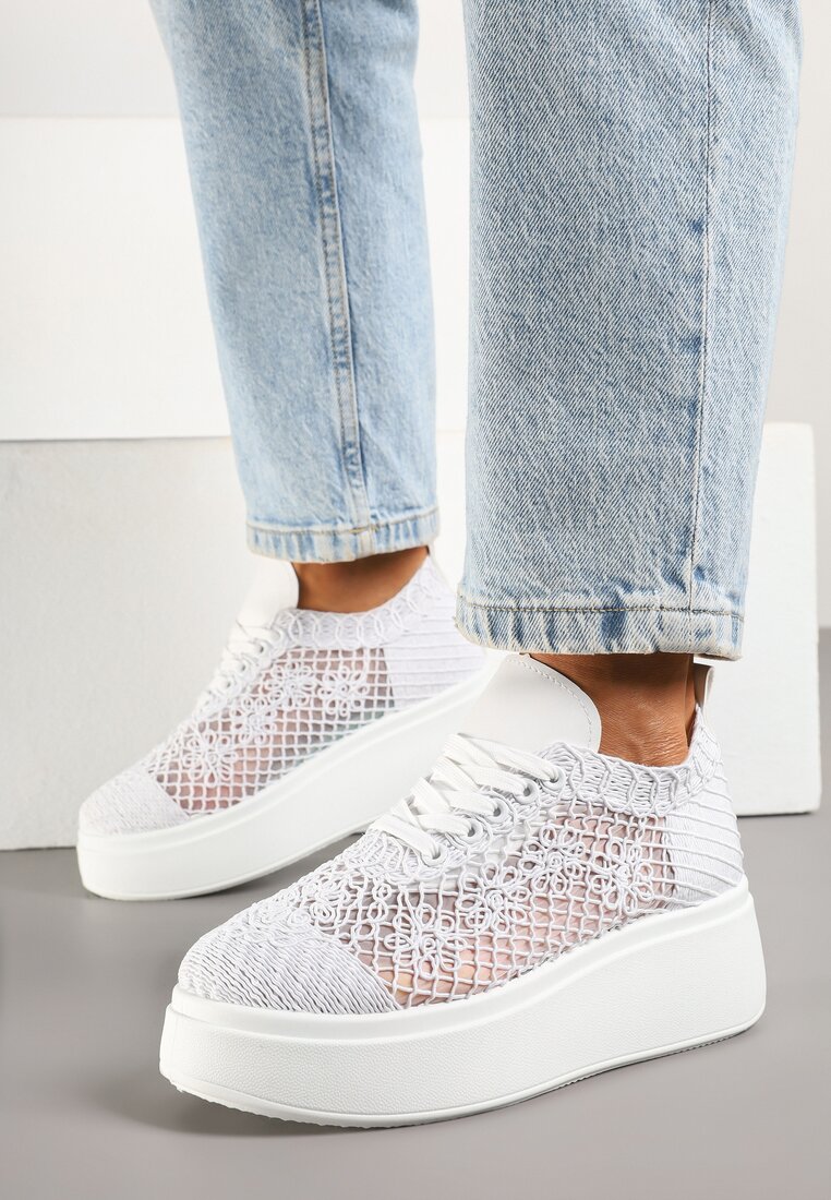 Białe Ażurowe Sneakersy Vices na Platformie Halvisa