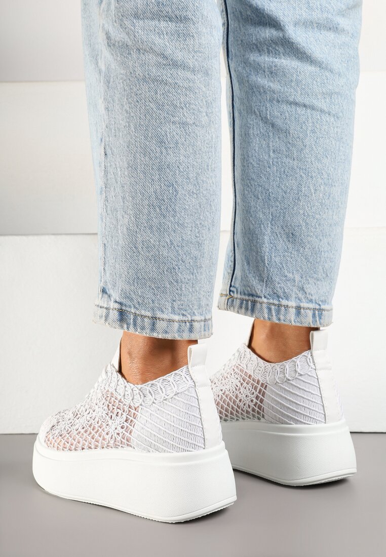 Białe Ażurowe Sneakersy Vices na Platformie Halvisa