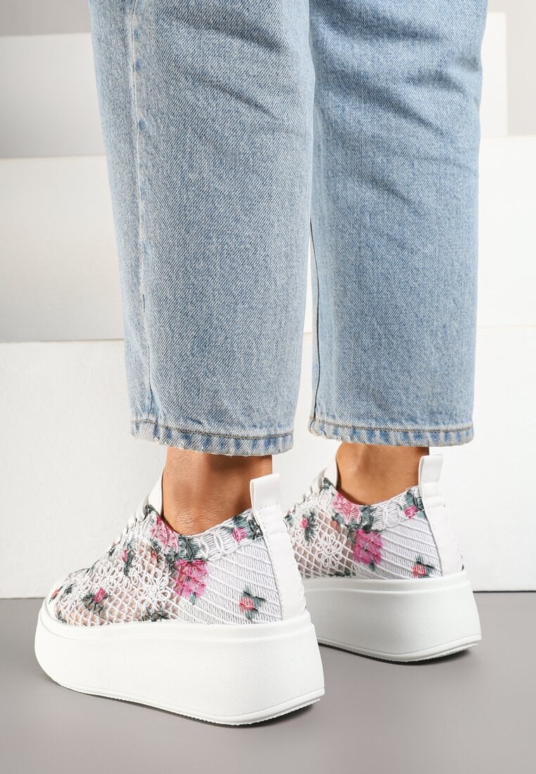Białe Ażurowe Sneakersy Vices na Platformie w Kwiaty Halvisa