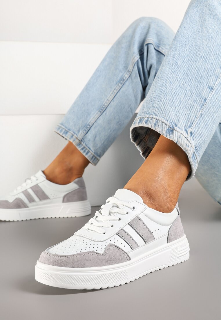Biało-Szare Płaskie Sneakersy ze Skóry Naturalnej Ozdobione Paskami i Perforacją Floriwa