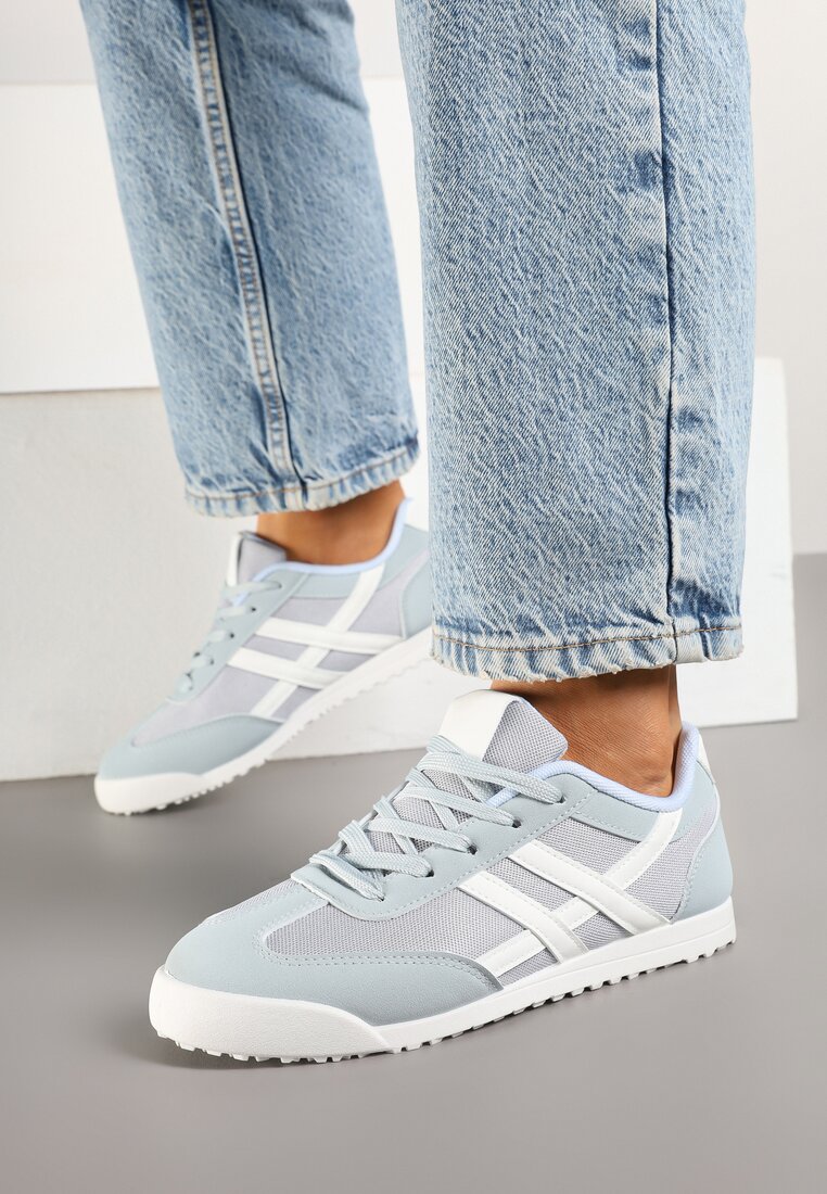Jasnoniebieskie Sneakersy na Płaskiej Podeszwie z Geometrycznym Wzorem Rivmi