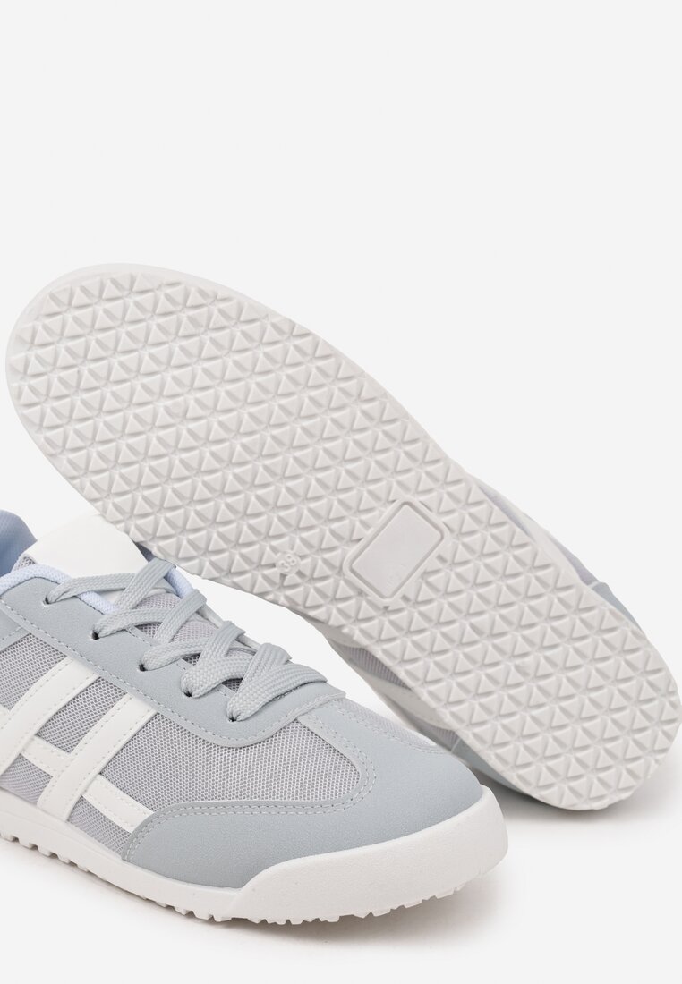 Jasnoniebieskie Sneakersy na Płaskiej Podeszwie z Geometrycznym Wzorem Rivmi