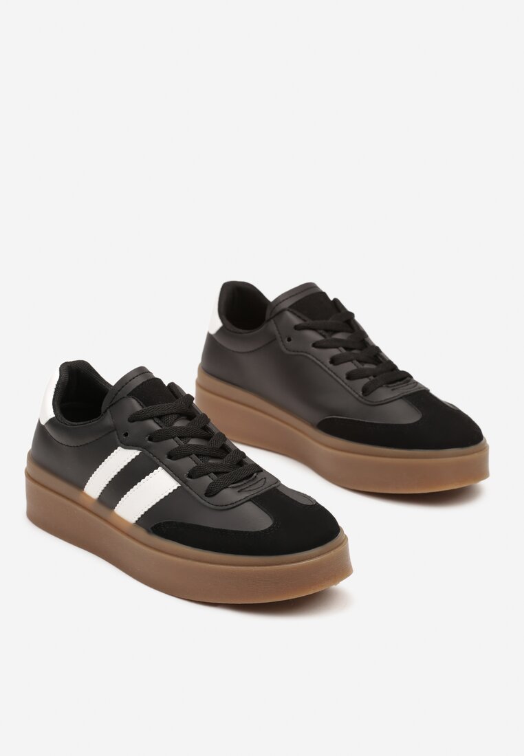Czarne Sneakersy Tenisówki Ozdobione Paskami Sovresia