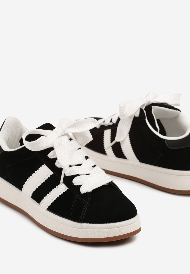 Czarne Sneakersy Ozdobione Paskami Dolirenna