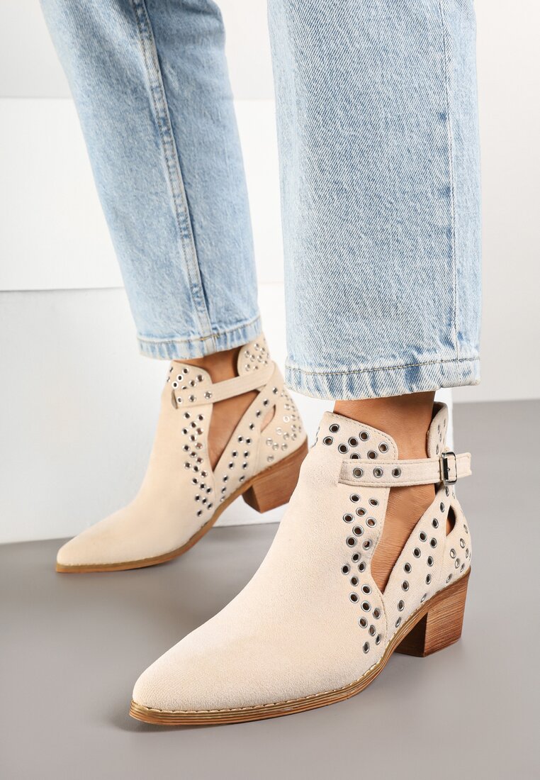 Botine Eleawena Bej