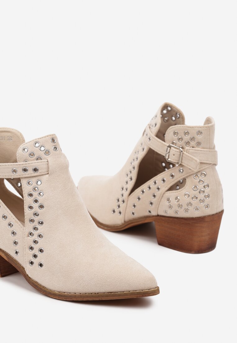 Botine Eleawena Bej