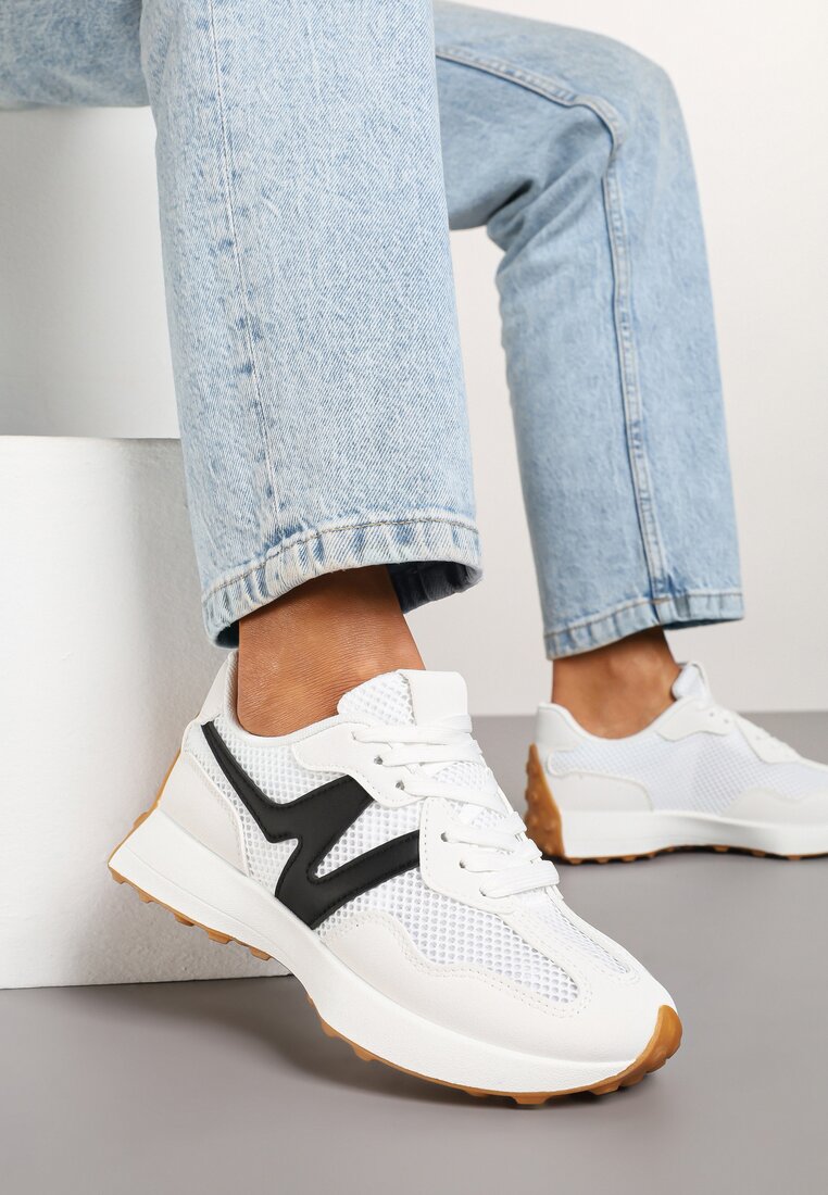 Biało-Czarne Sneakersy Ozdobione Geometrycznym Wzorem Hirreti