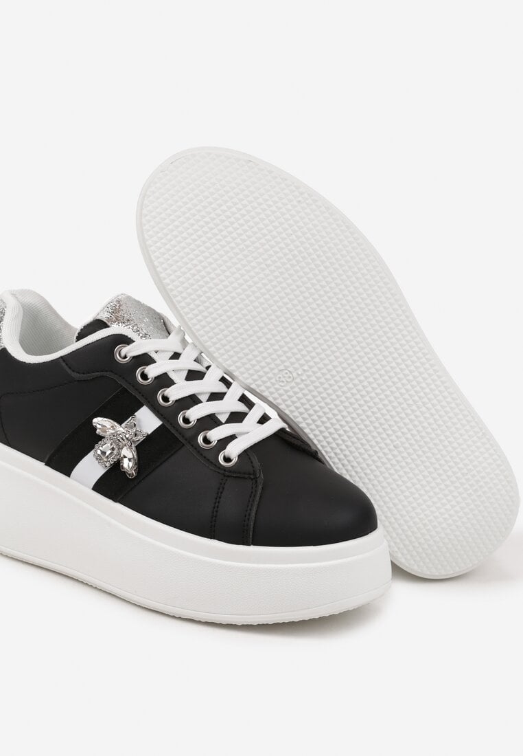 Czarne Sneakersy z Ozdobną Aplikacją Owada z Przeszyciami na Platformie Ommea