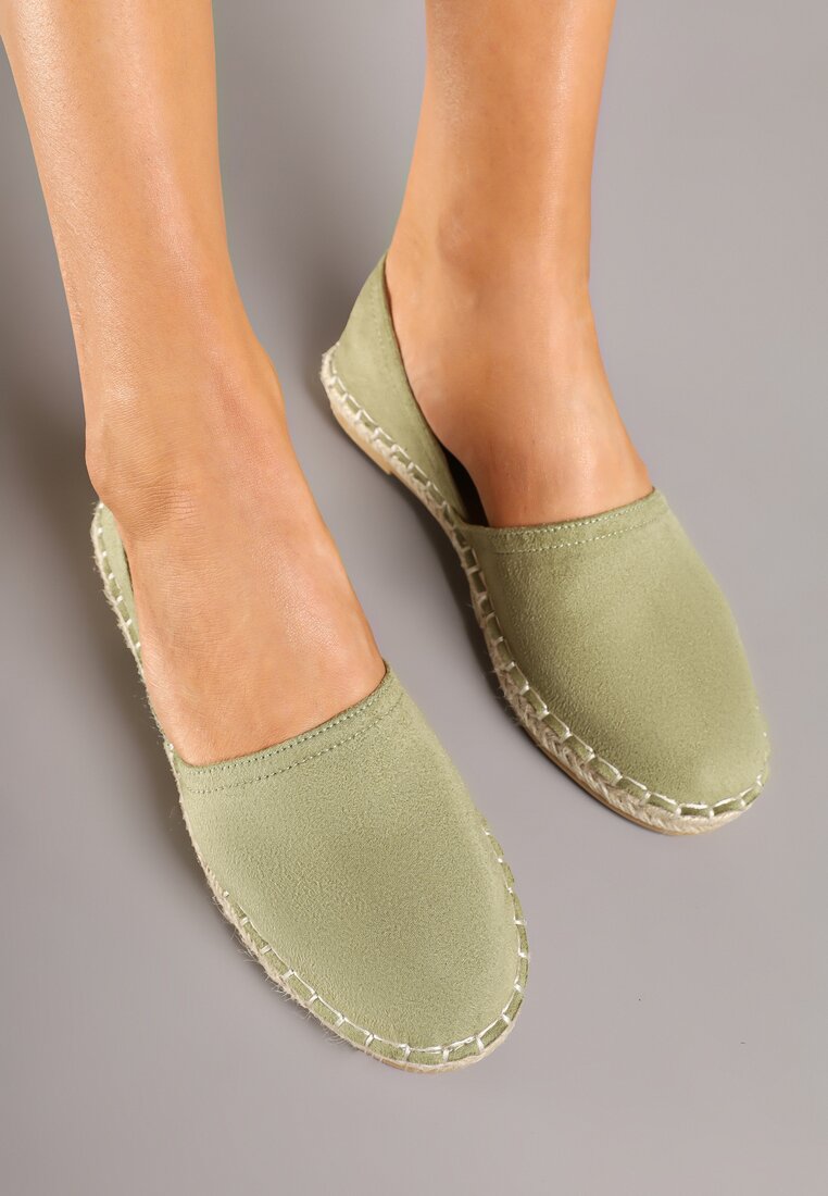 Zielone Espadryle  Ozdobione Wyciętą Cholewką i Plecionką Wommea