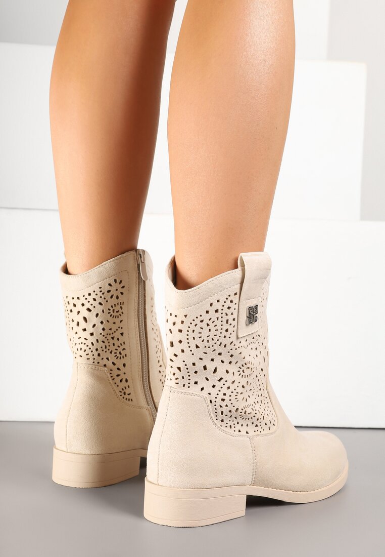 Botine Efaliria Bej