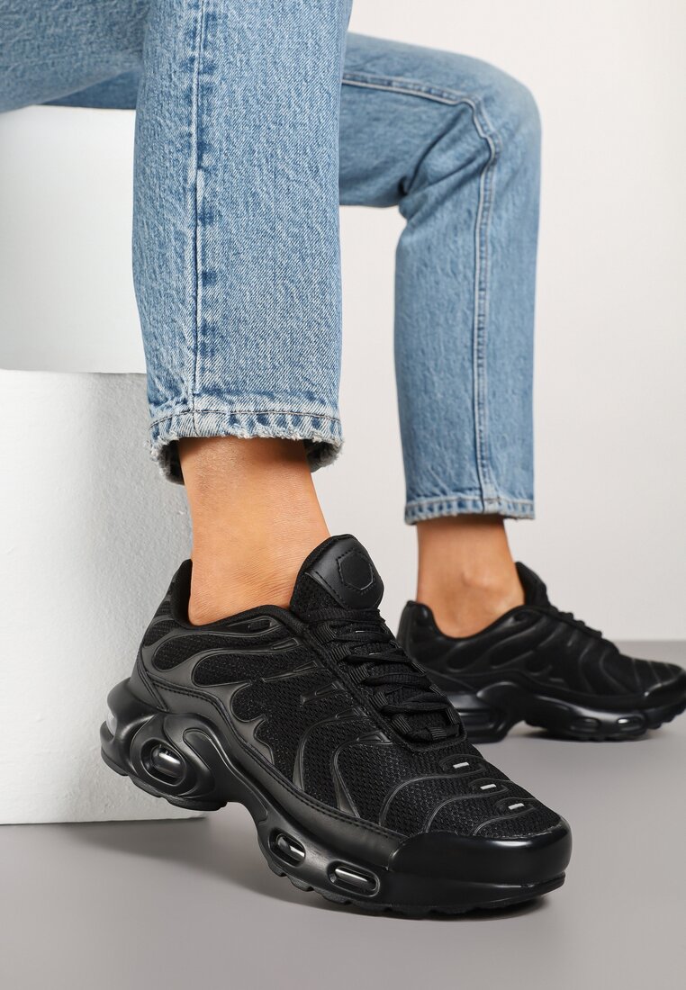 Czarne Buty Sportowe Sneakersy z Geometrycznym Tłoczeniem Vulinea