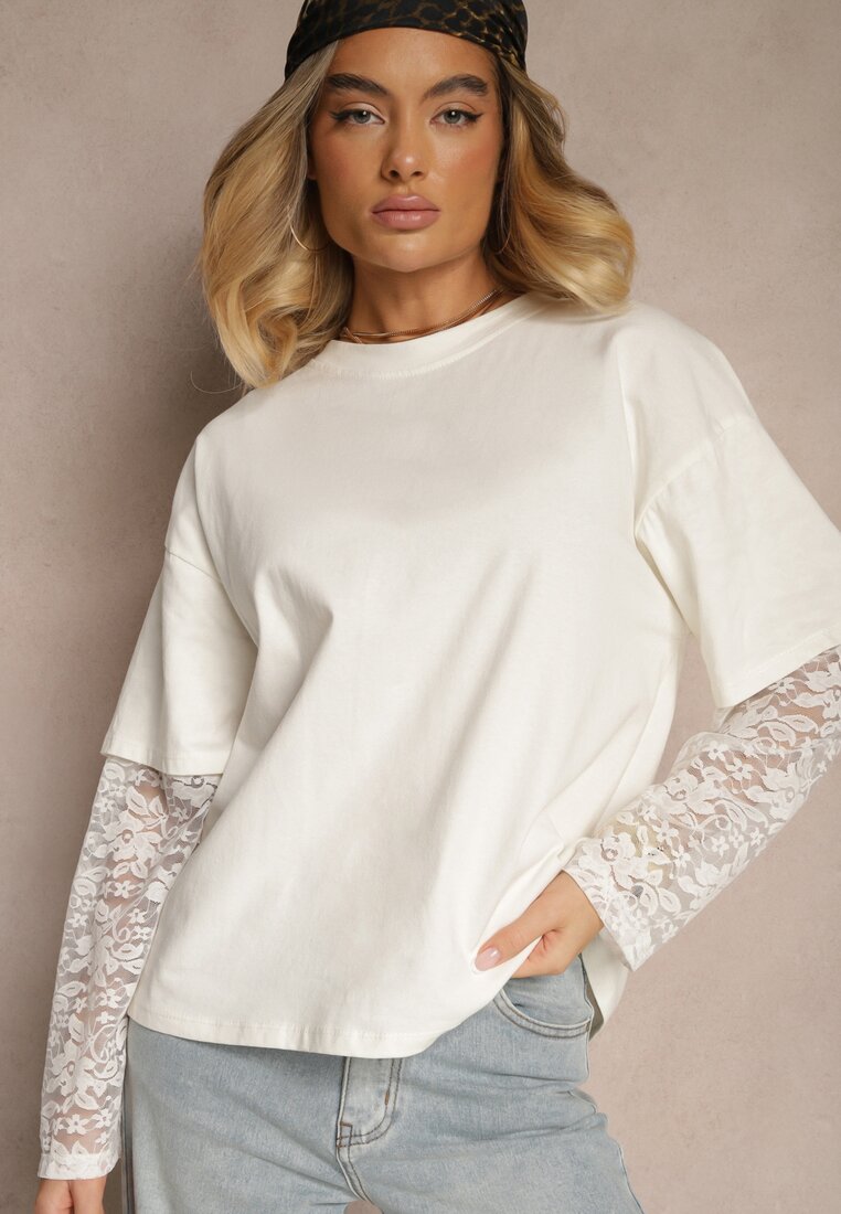 Biała Bluzka T-shirt o Kroju Oversize z Rękawami z Koronki Dillifia