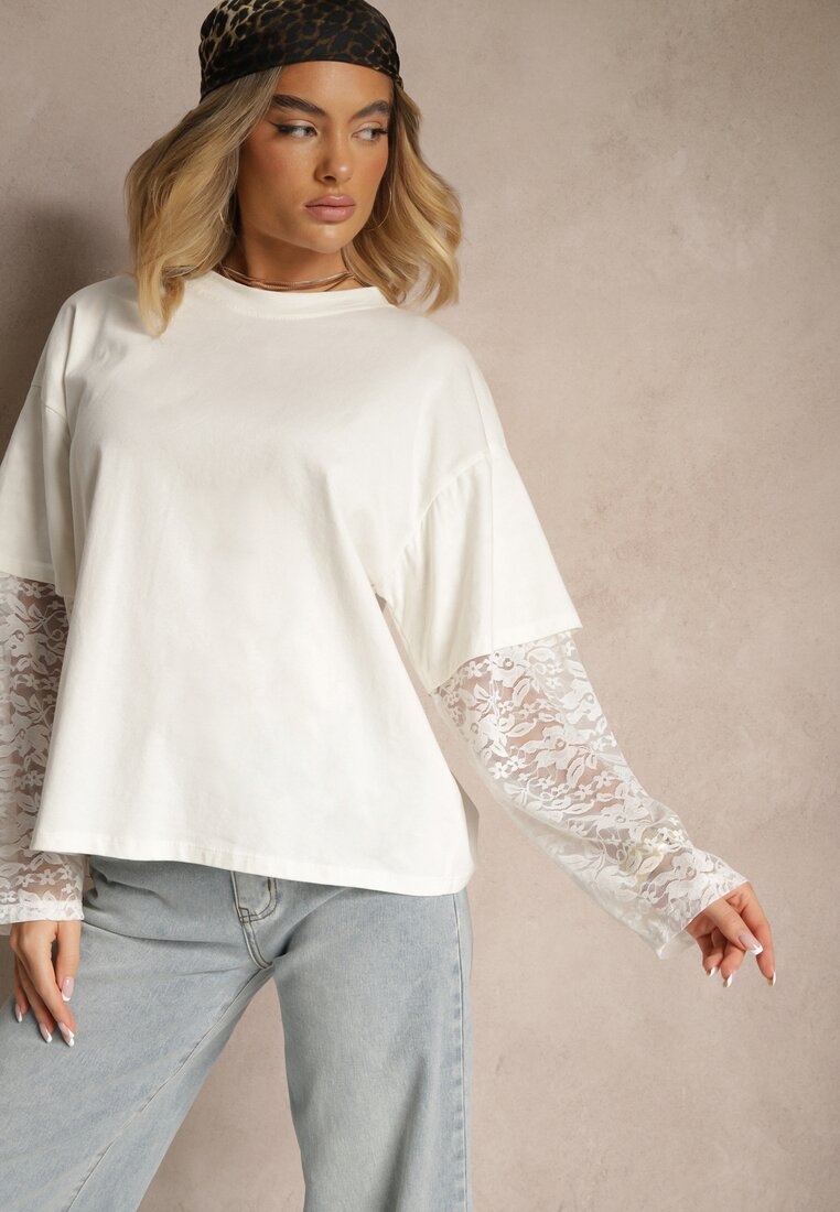 Biała Bluzka T-shirt o Kroju Oversize z Rękawami z Koronki Dillifia