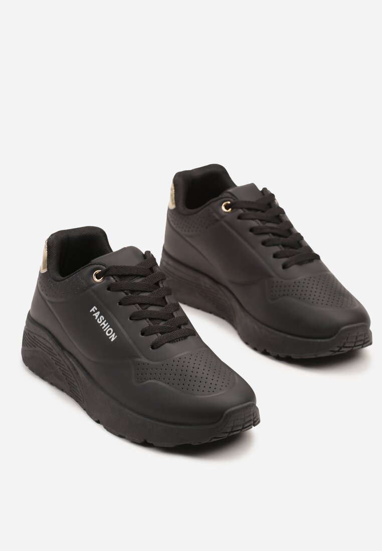 Czarne Buty Sportowe Sneakersy na Podeszwie z Tłoczeniami Zdobione Metaliczną Wstawką Arulla