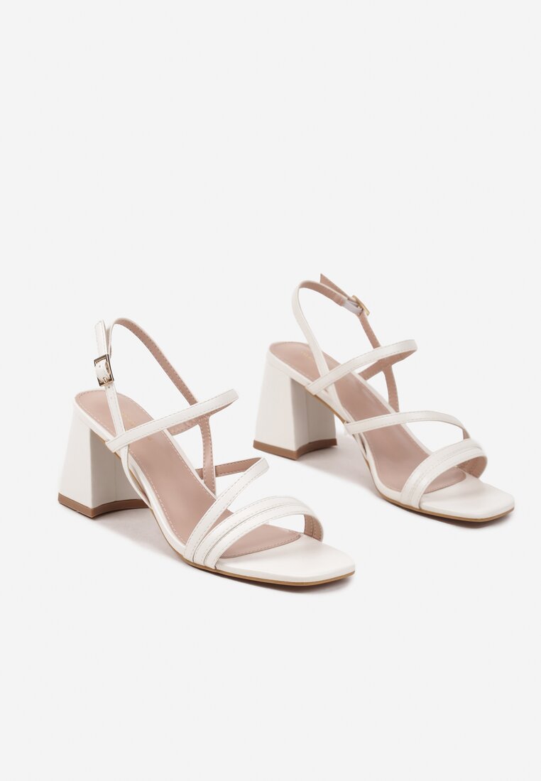 Białe Sandały z Paseczkami na Słupku ze Sprzączką Alinerisa