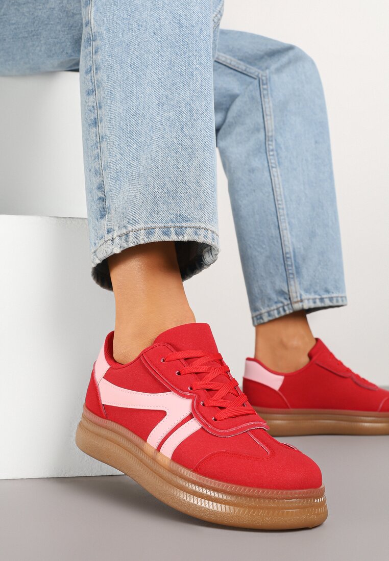 Czerwone Sneakersy Klasyczne Tenisówki Zdobione Przeszyciami Alatira