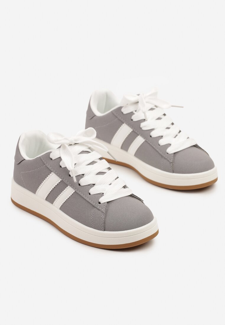 Szare Sneakersy Ozdobione Motywem Pasków Flortewi