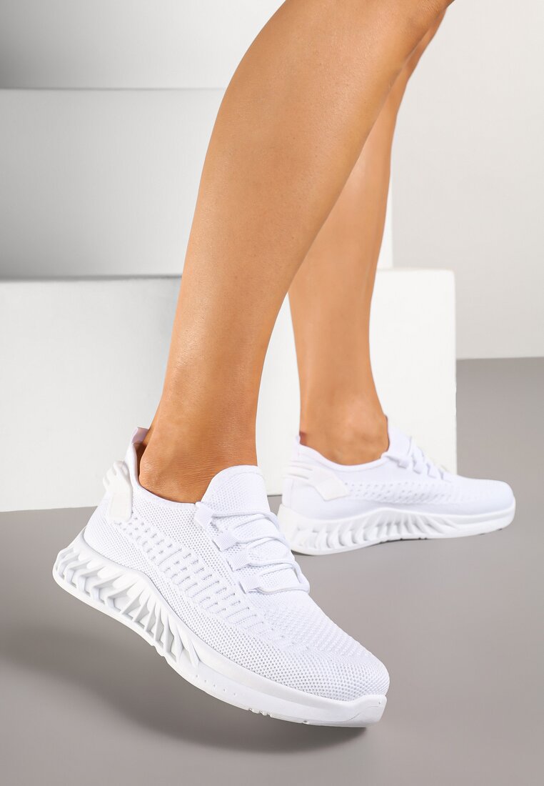 Białe Siateczkowe Buty Sportowe Sneakersy na Podeszwie z Tłoczeniami Finloti