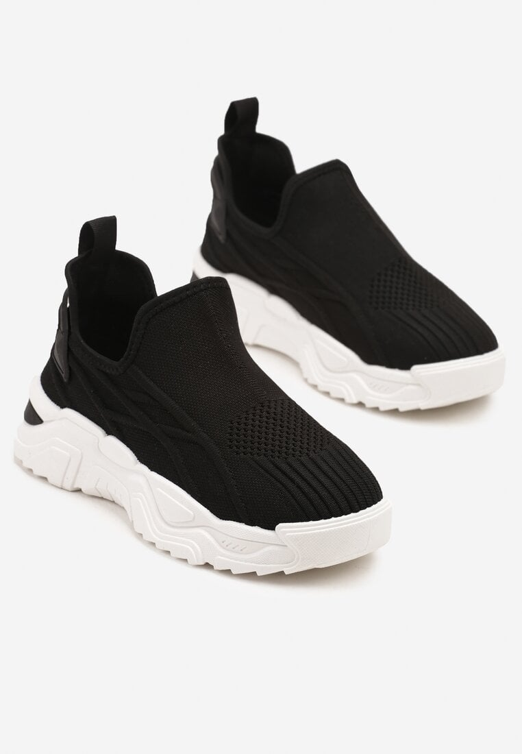 Czarne Siateczkowe Buty Sportowe Sneakersy Wsuwane Zdobione Tłoczeniami Nusadela
