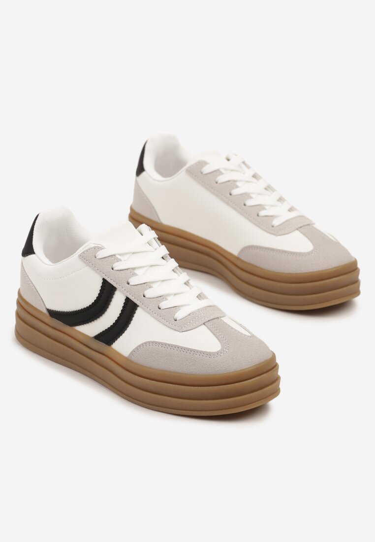Białe Sneakersy Typu Kultowe Tenisówki na Grubej Podeszwie z Tłoczeniem Lisanitea