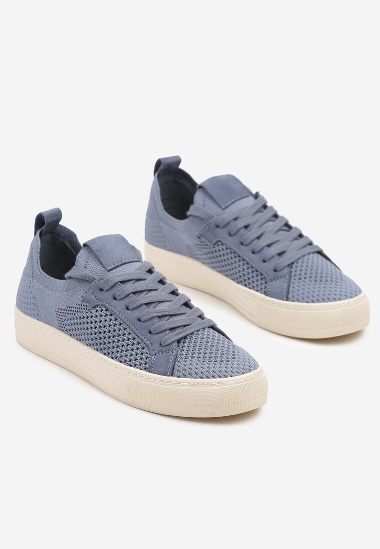 Niebieskie Siateczkowe Sneakersy Ozdobione Metaliczną Nicią Nimiarene
