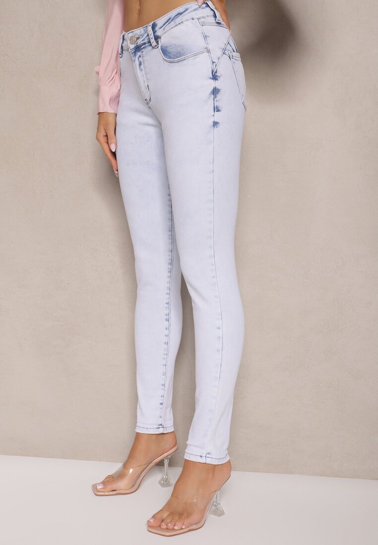 Jasnoniebieskie Jeansy z Wiskozą o Fasonie Skinny Arrivienne